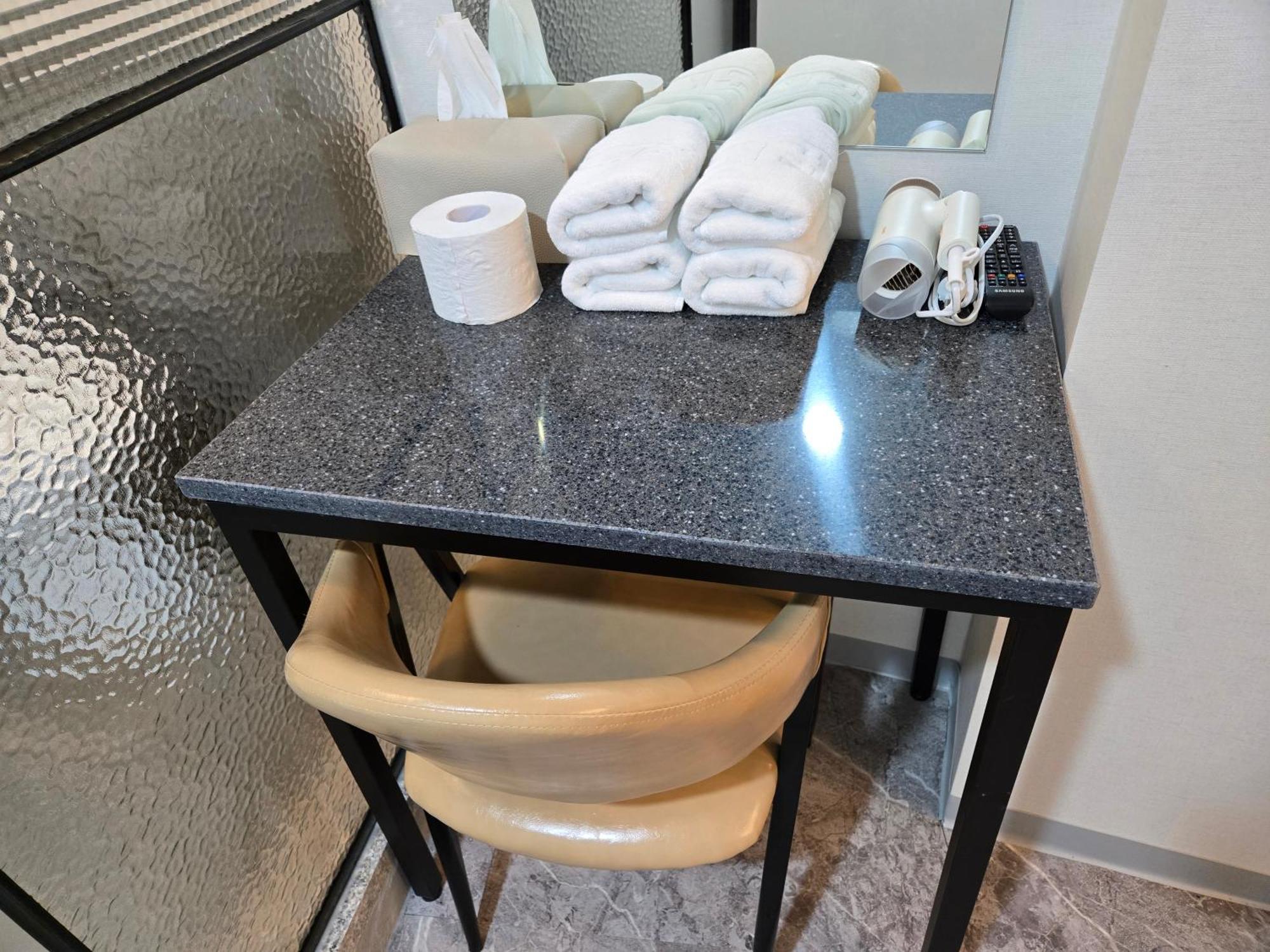 K-Stay Guesthouse Dongdaemun Szöul Szoba fotó